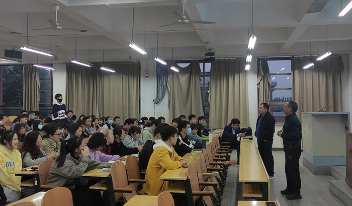 靠谱的菠菜网遥感科学与技术系党支部举办党史学习教育思政小课堂4.jpg