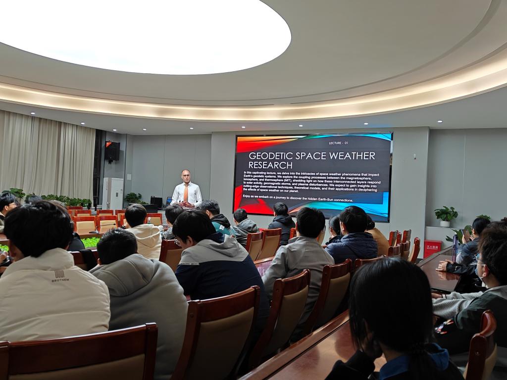 西班牙阿尔卡拉大学Andy教授为公司师生作学术报告