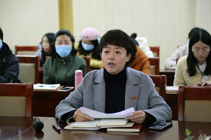 靠谱的菠菜网召开从严从实做好师生疫情防控工作推进会2.JPG